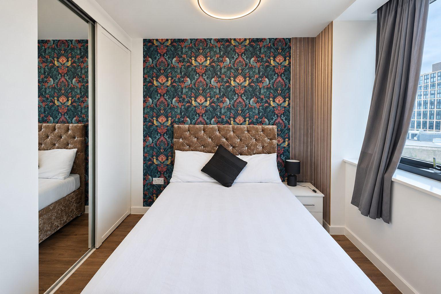 Spacious Liverpool City Centre Apartment with View3