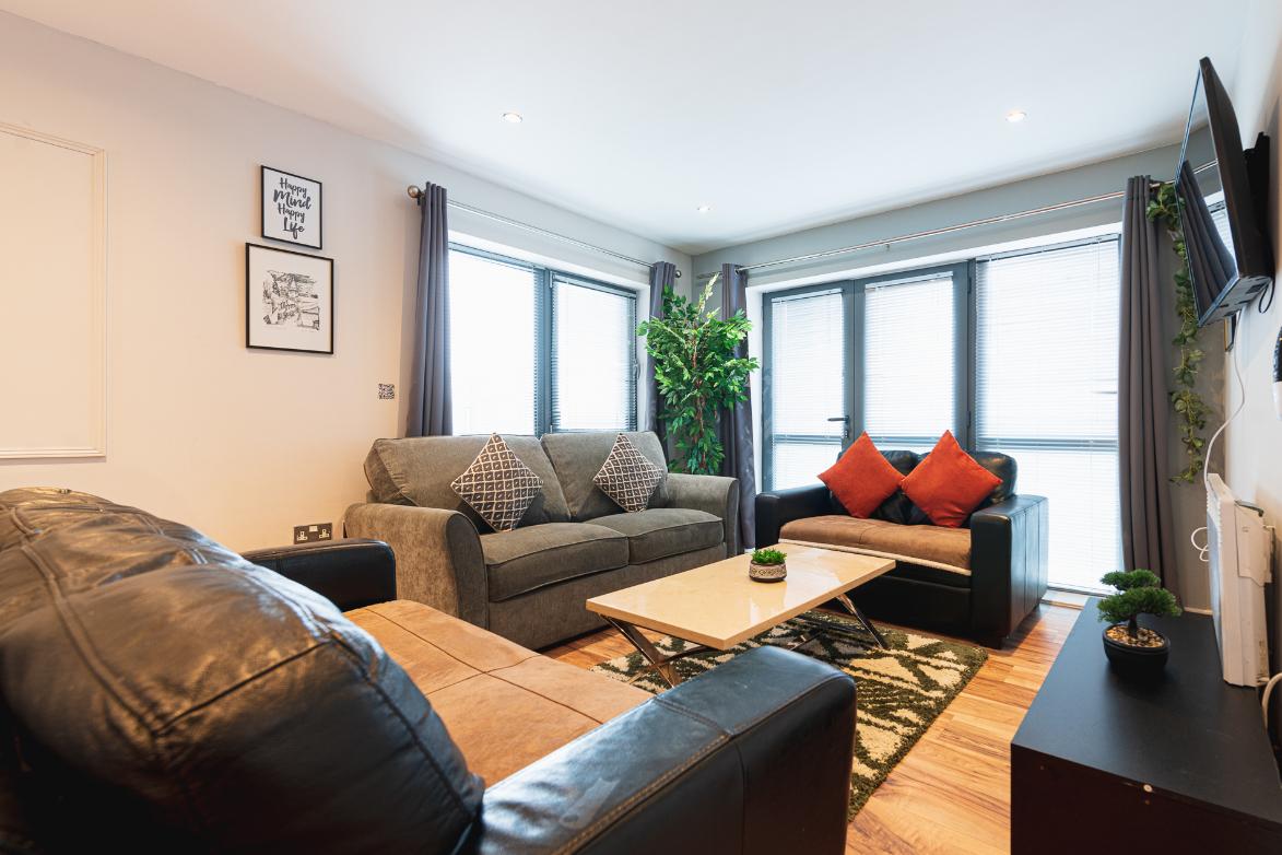 2 Bed Step-Free City Centre Apartment