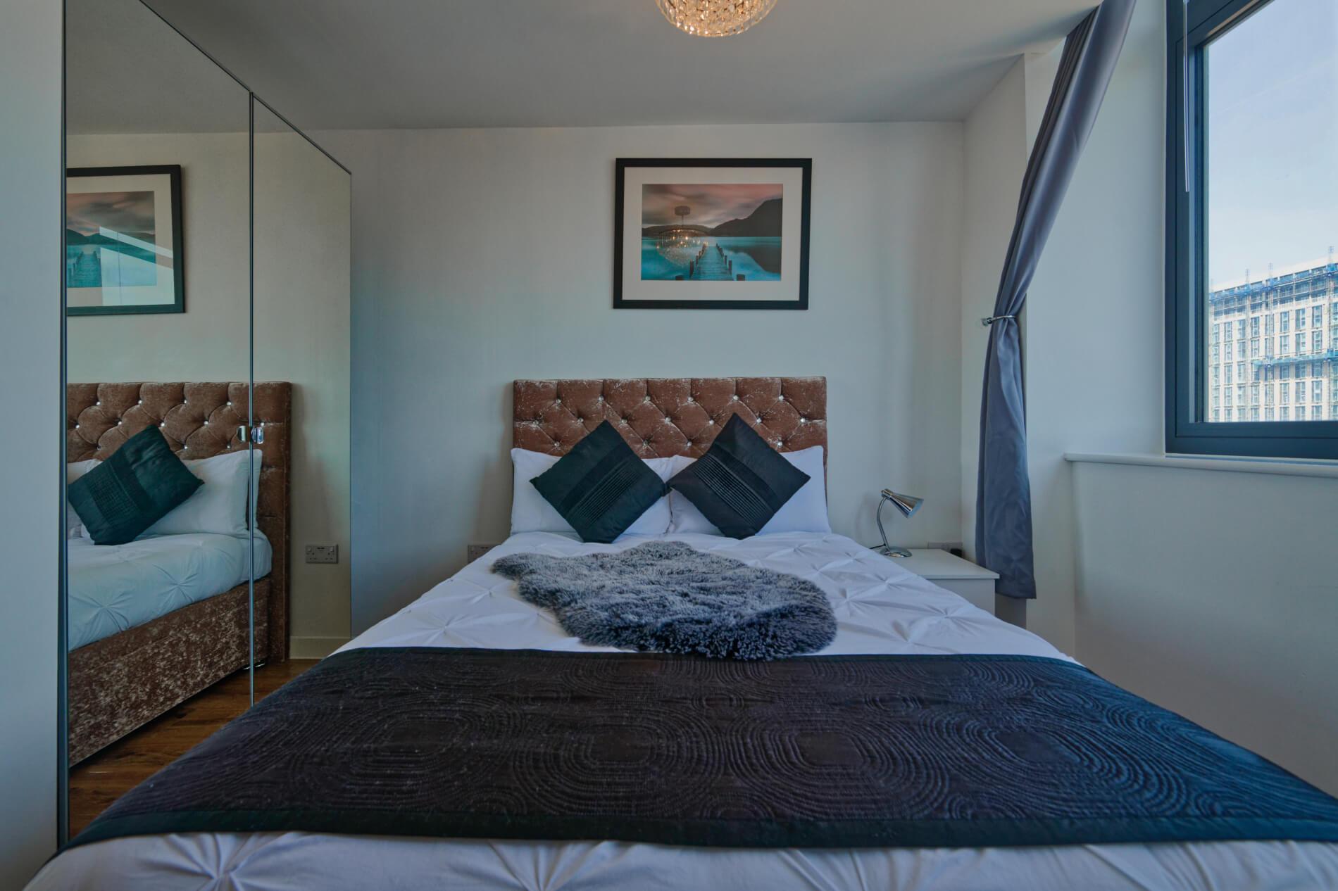 2 Bedroom Serviced Apartment Liverpool w Parking